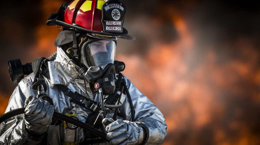 breathing-apparatus-dangerous-emergency-36031-1024x570